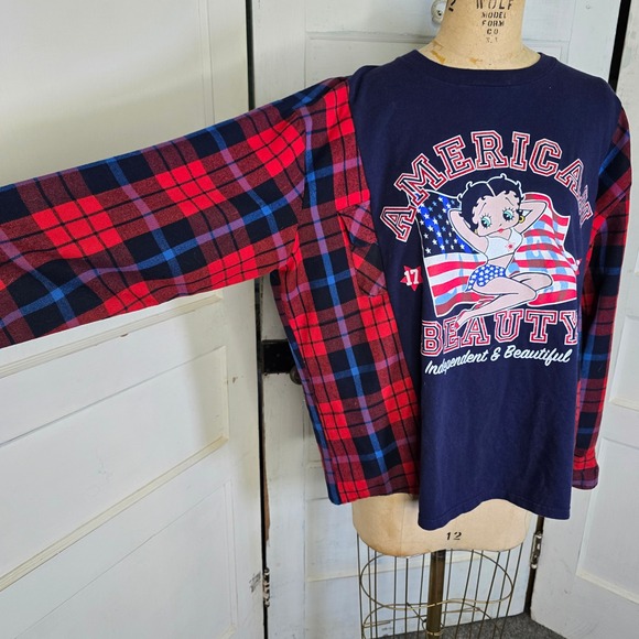 Upcycled Betty Boop America red tshirt plaid‎ flannel OS - Picture 2 of 6